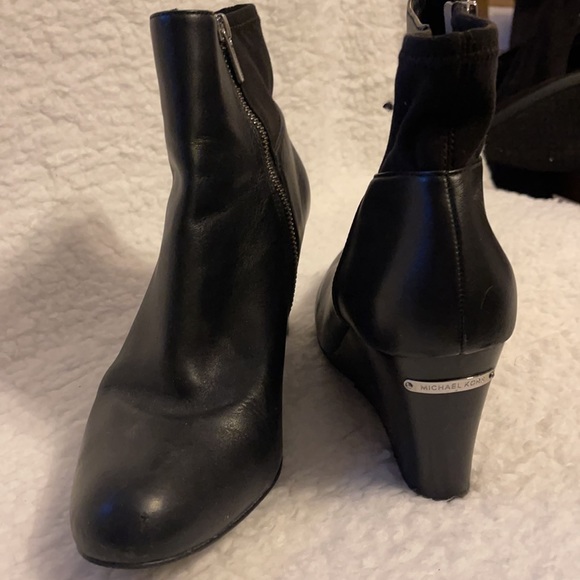 Excellent condition Michael Kors black ankle boots - Picture 2 of 3